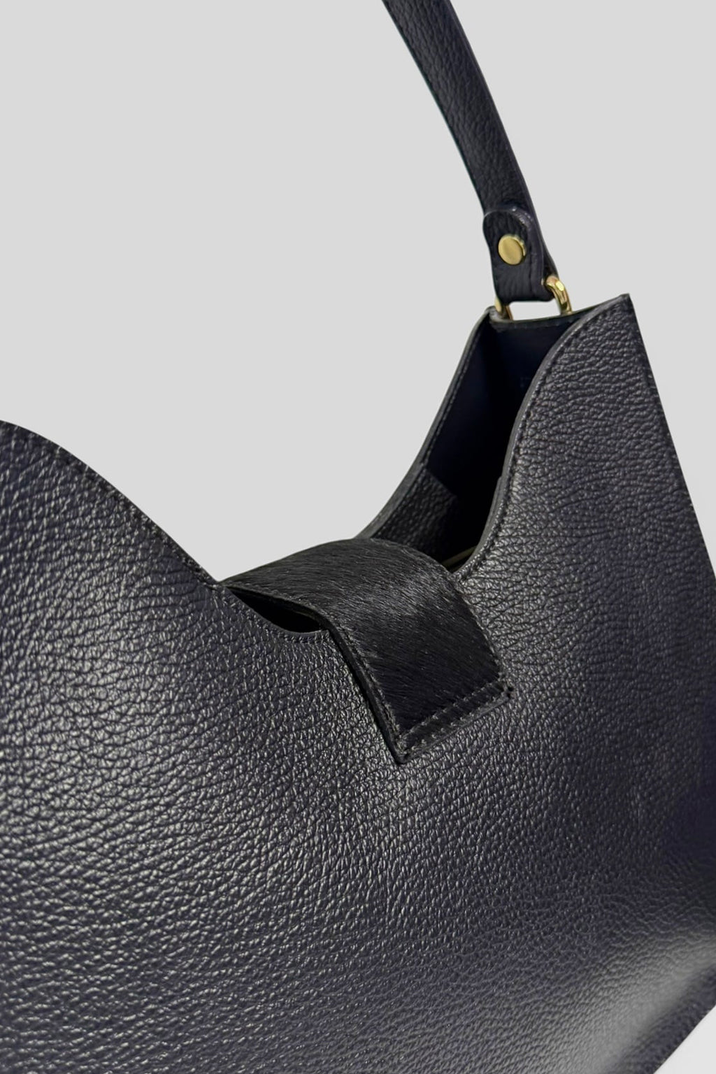 CZARNA SKÓRZANA TOREBKA HOBO